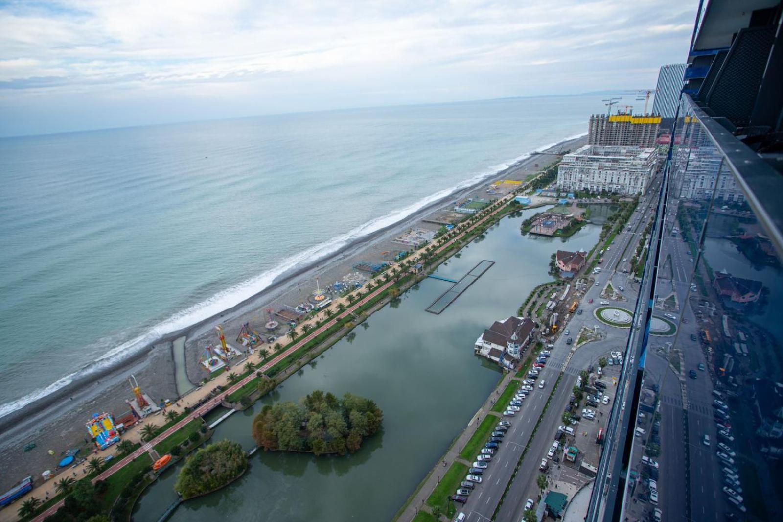 View From Above Orbi City Apartment Батуми Екстериор снимка