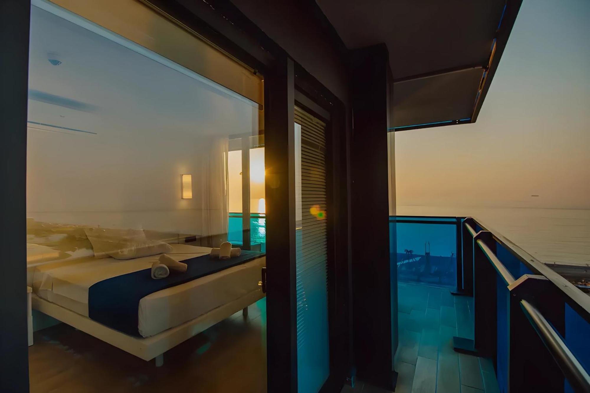 View From Above Orbi City Apartment Батуми Екстериор снимка