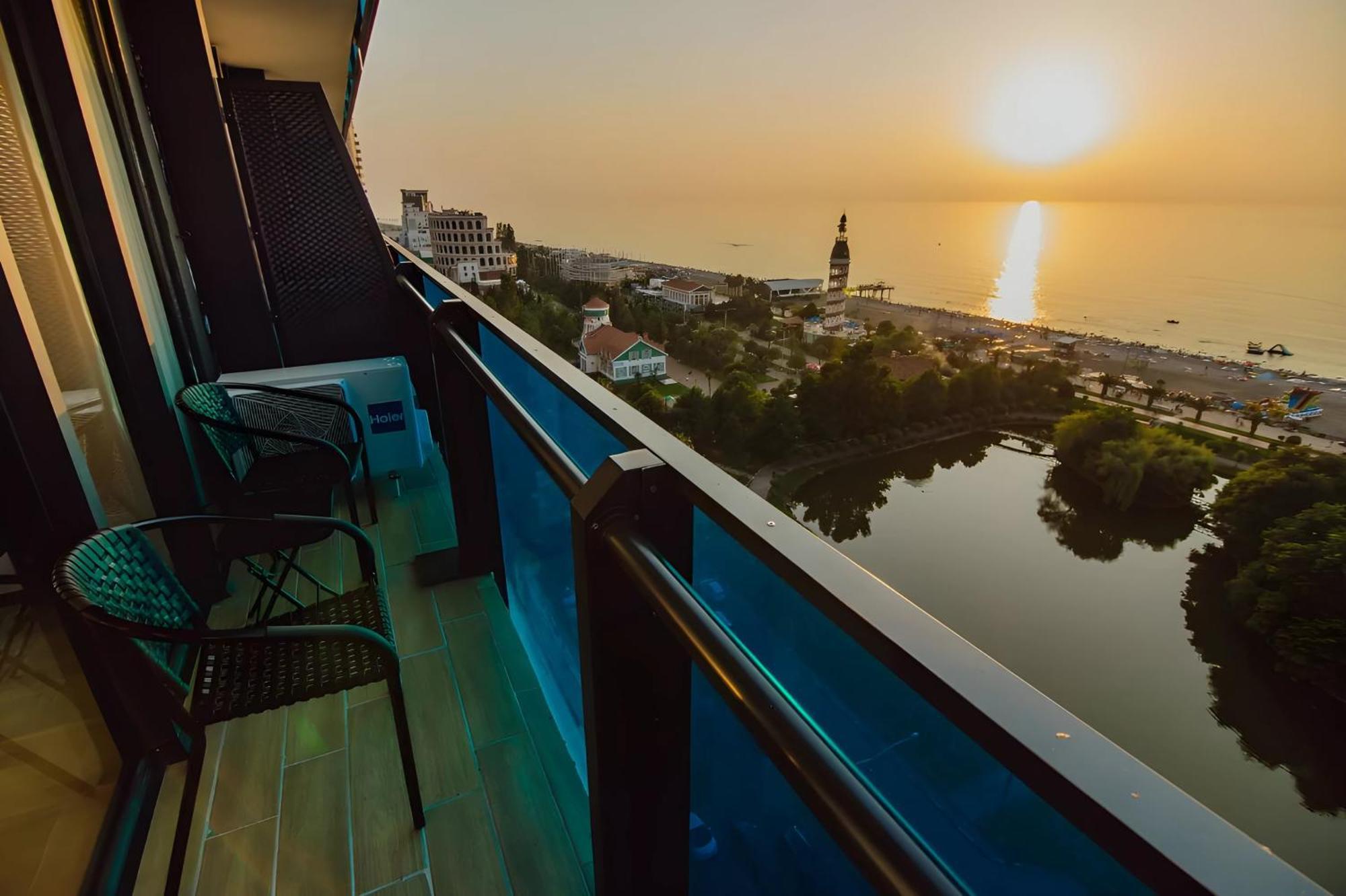 View From Above Orbi City Apartment Батуми Екстериор снимка