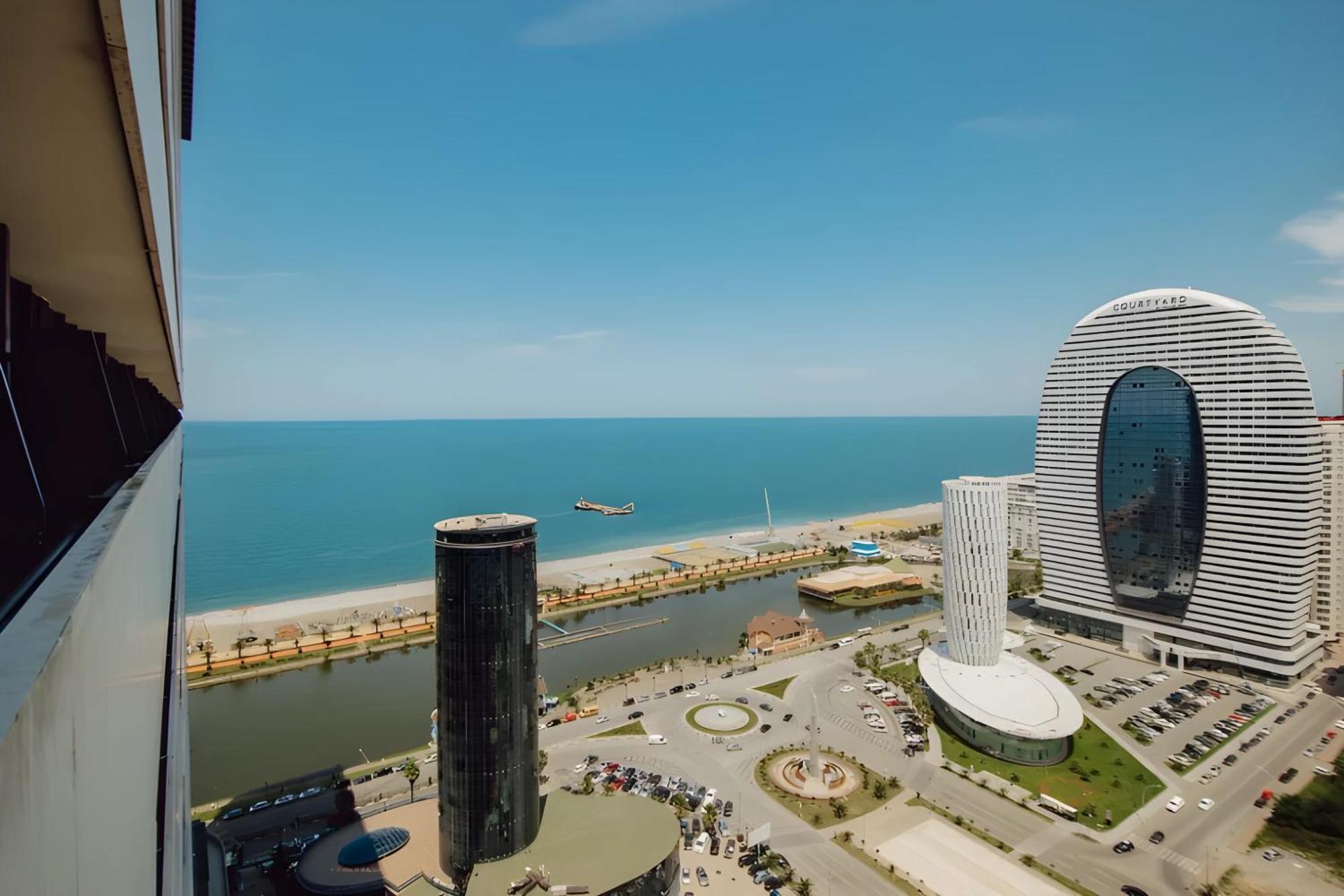 View From Above Orbi City Apartment Батуми Екстериор снимка